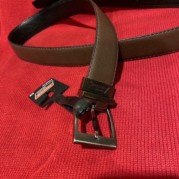 Dickies Reversible Brown/ Black Leather Belt - Picture 5 of 6